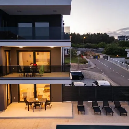 Charming Island Krk - Three Bedroom Крк
