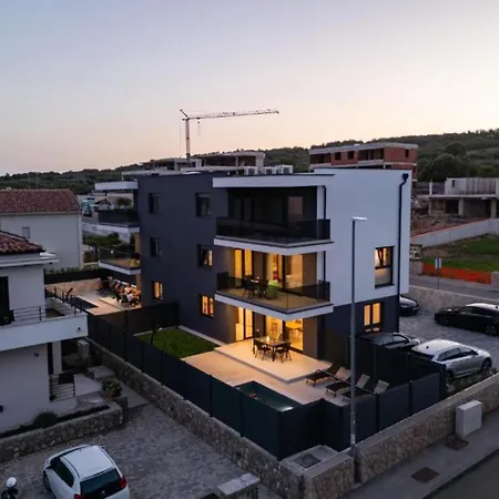 Апартаменты Charming Island Krk - Three Bedroom Крк