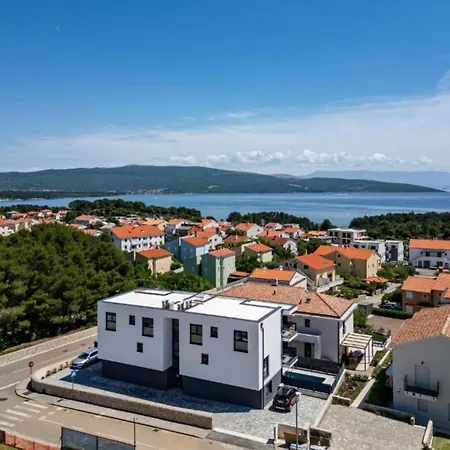 Charming Island Krk - Three Bedroom 아파트